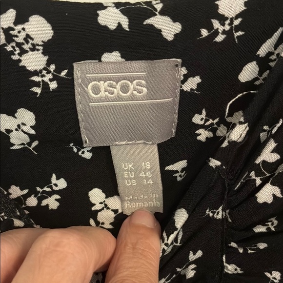 ASOS Floral Boho Black and White Women's Top - Picture 3 of 5